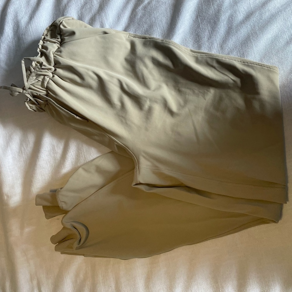 Lululemon joggers
